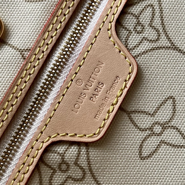 ルイヴィトンバッグ着用イメージ